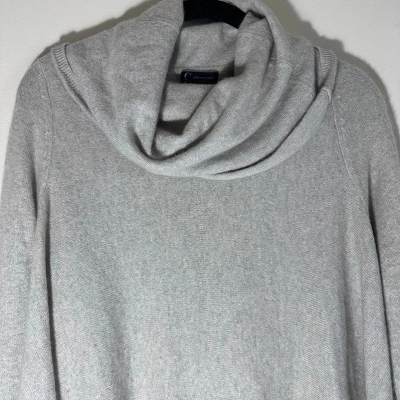 C by Bloomingdale’s 100% 2 ply Cashmere Cowl neck sweater gray size M - Picture 7 of 12